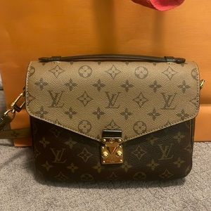 Louis Vuitton Pochette Métis